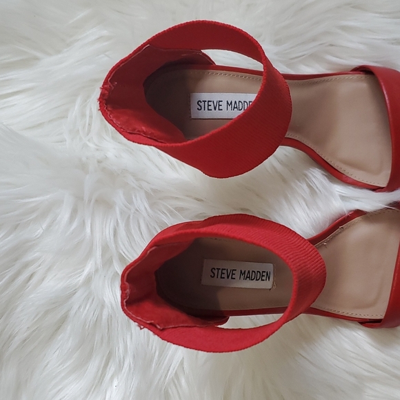 Steve Madden 👠 - Picture 3 of 9